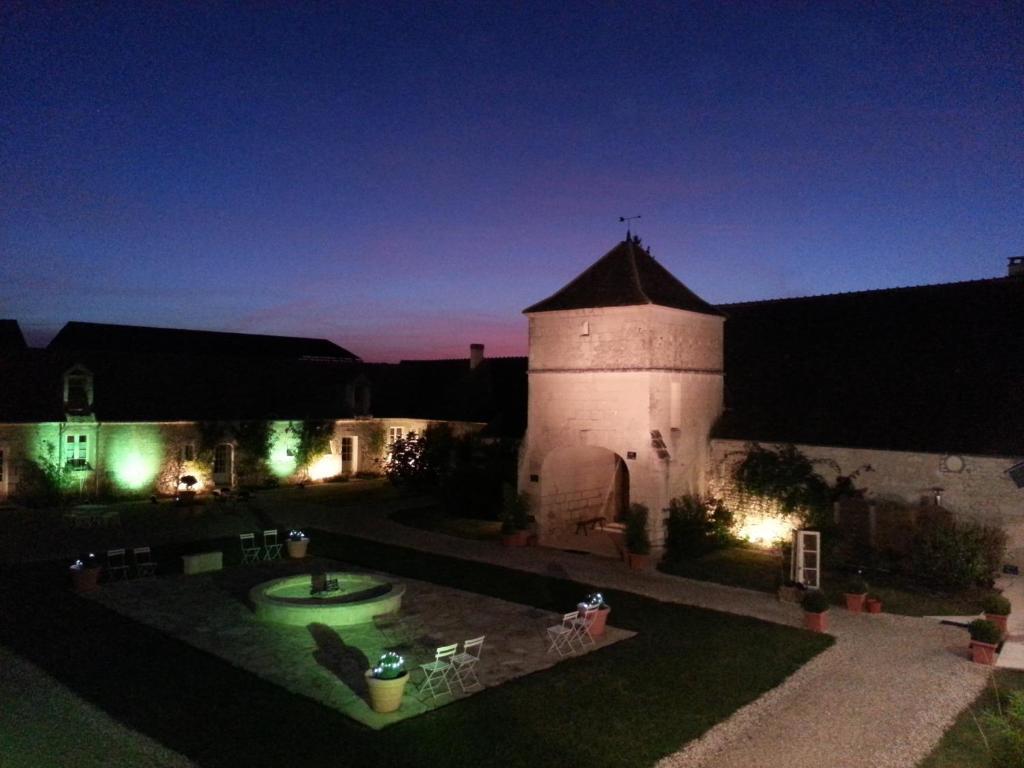 Manoir De La Rousselliere Aparthotel Loches Kültér fotó